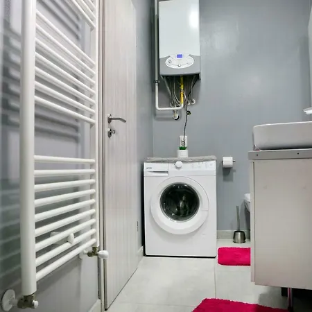 Studio Apartman Holiday 3*