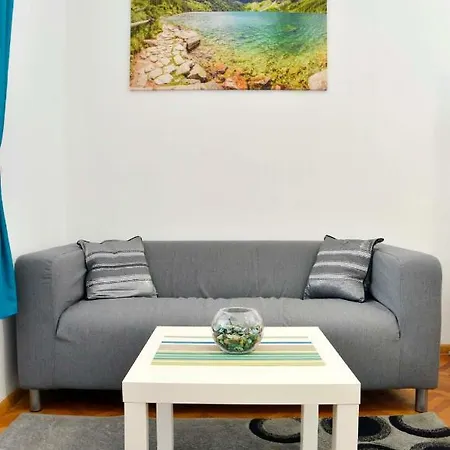 Studio Apartman Holiday 3* Pula