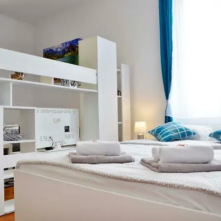Studio Apartman Holiday Gasthuis Pula